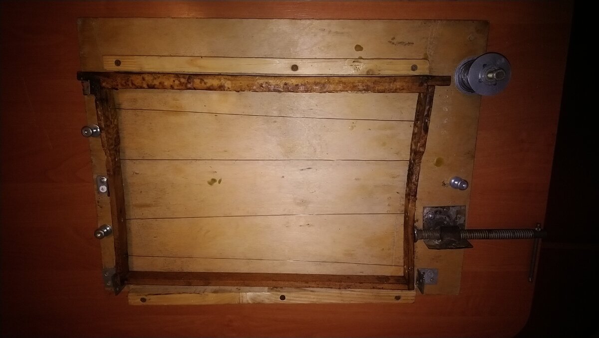 Самодельный станок для натягивания проволоки. 