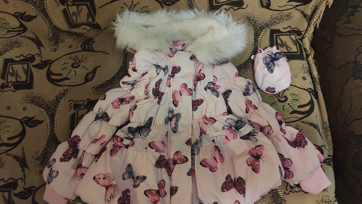 Куда-то затерялась рукавичка вторая...