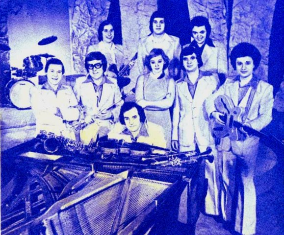 Жизнь виа охотники за ржавчиной. ВИА Мзиури. ВИА 1978 Ош. Ансамбль Здравствуй песня. ВИА Здравствуй песня.