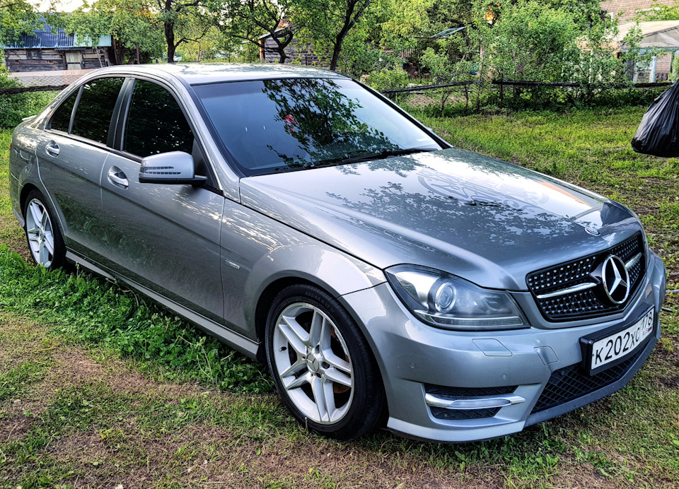 Мерседес Бенц w204. Mercedes c w204. Mercedes Benz c class w204. Мерседес c180 w204.