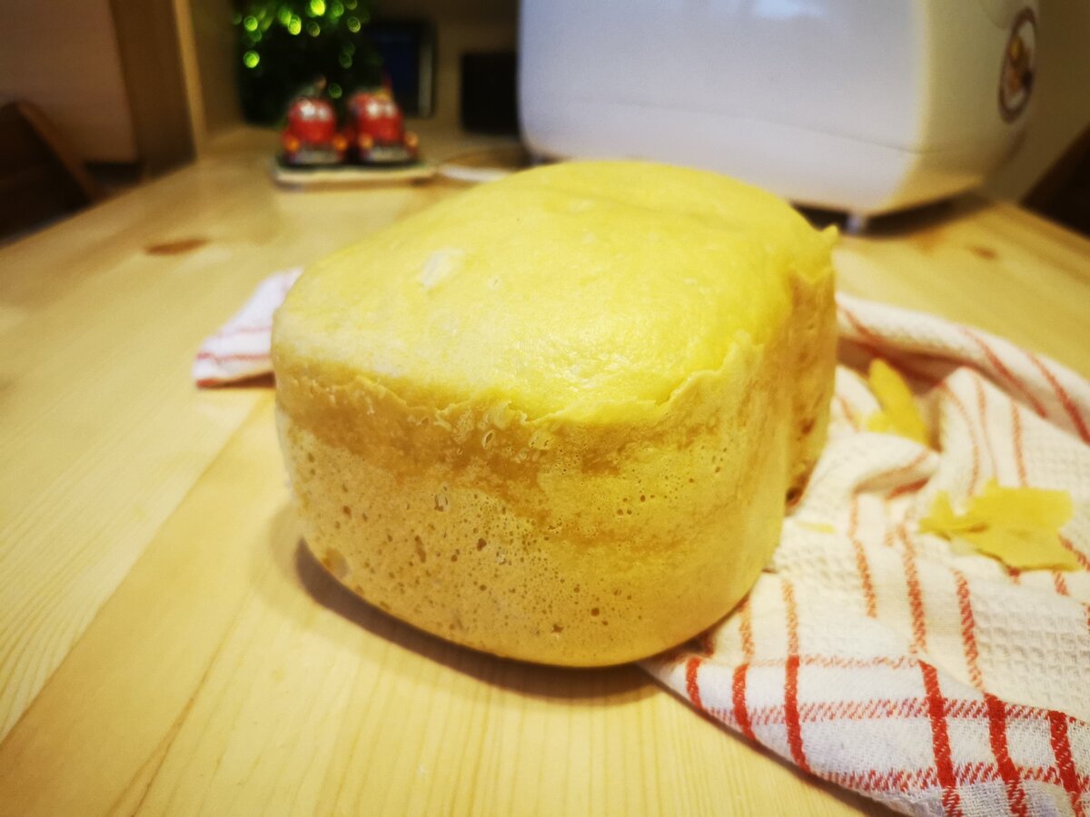 У этого хлеба хрустящая корочка, но внутри он очень нежный 