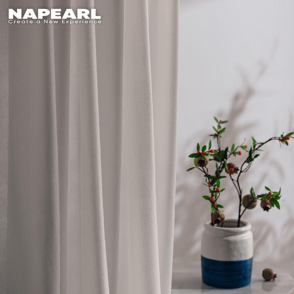 Сейчас, кстати, как раз возвращается тренд на монохромные бежево-белые интерьеры.