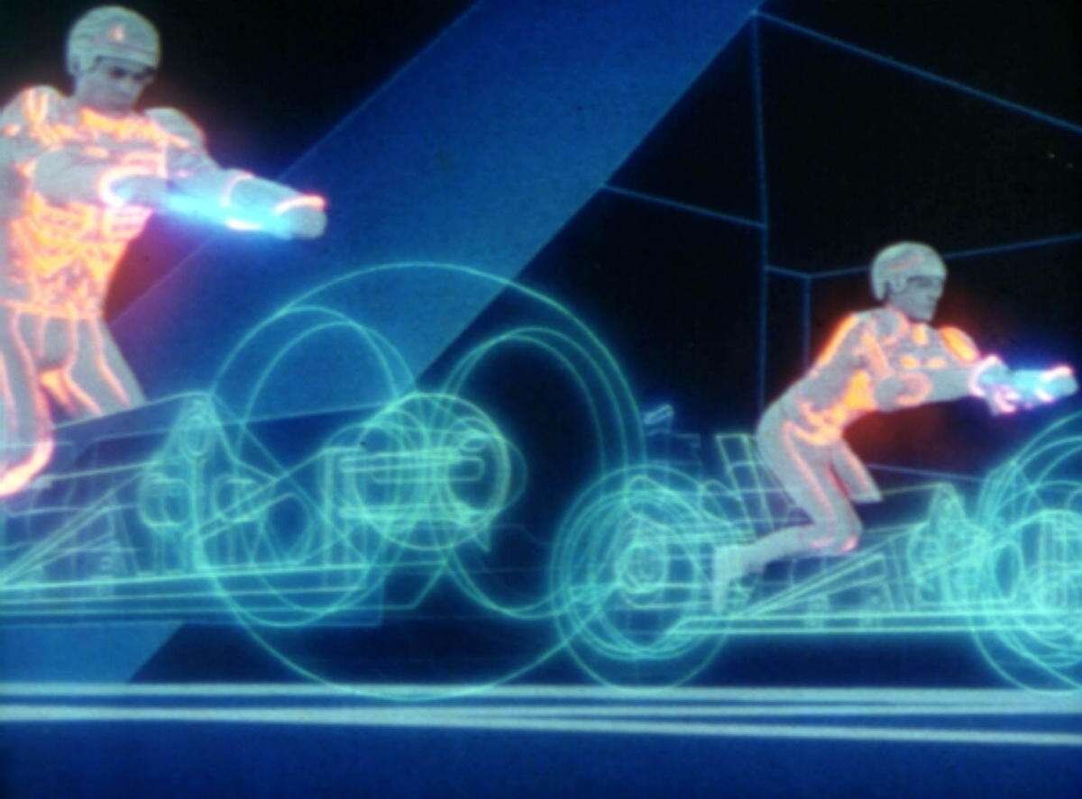 фильм сейчас впечатляет в основном видимой трудоёмкостью съёмок