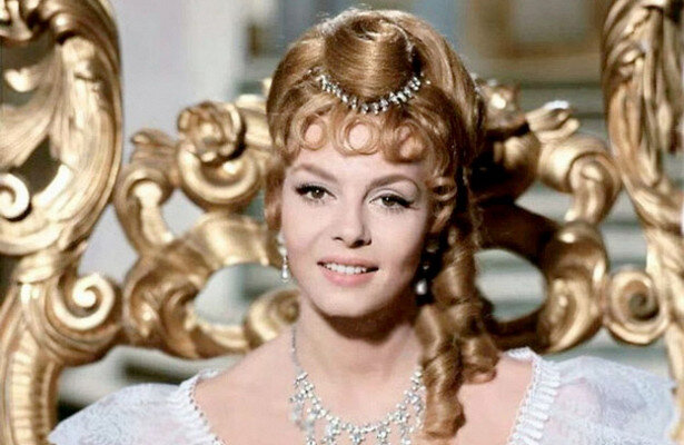Мишель Мерсье, кадр из фильма "Анжелика, маркиза ангелов", 1964