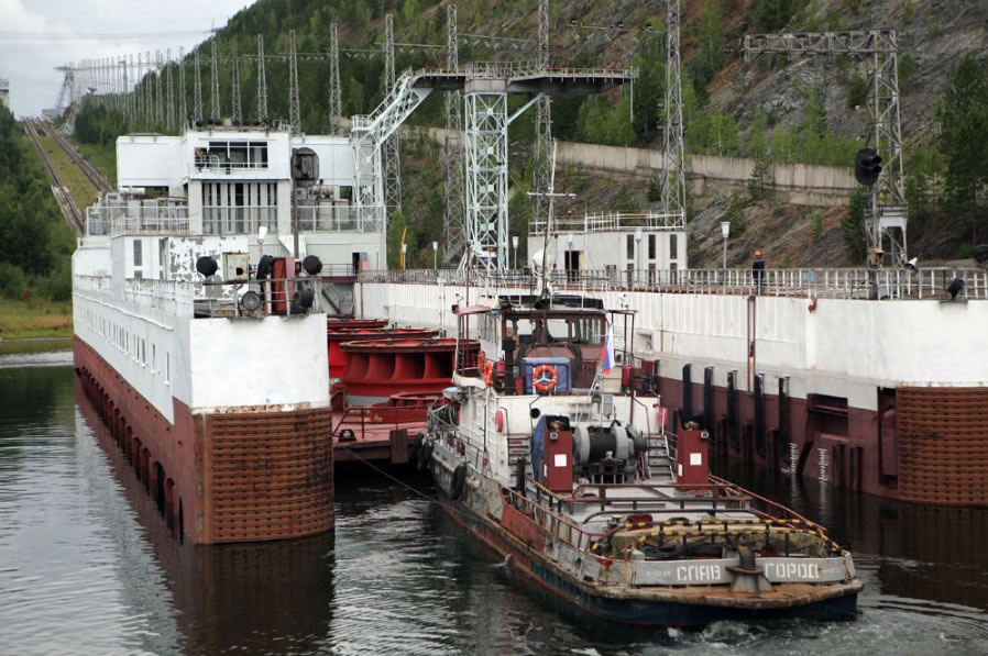 Красноярский судоподъемник (взято из интернета)