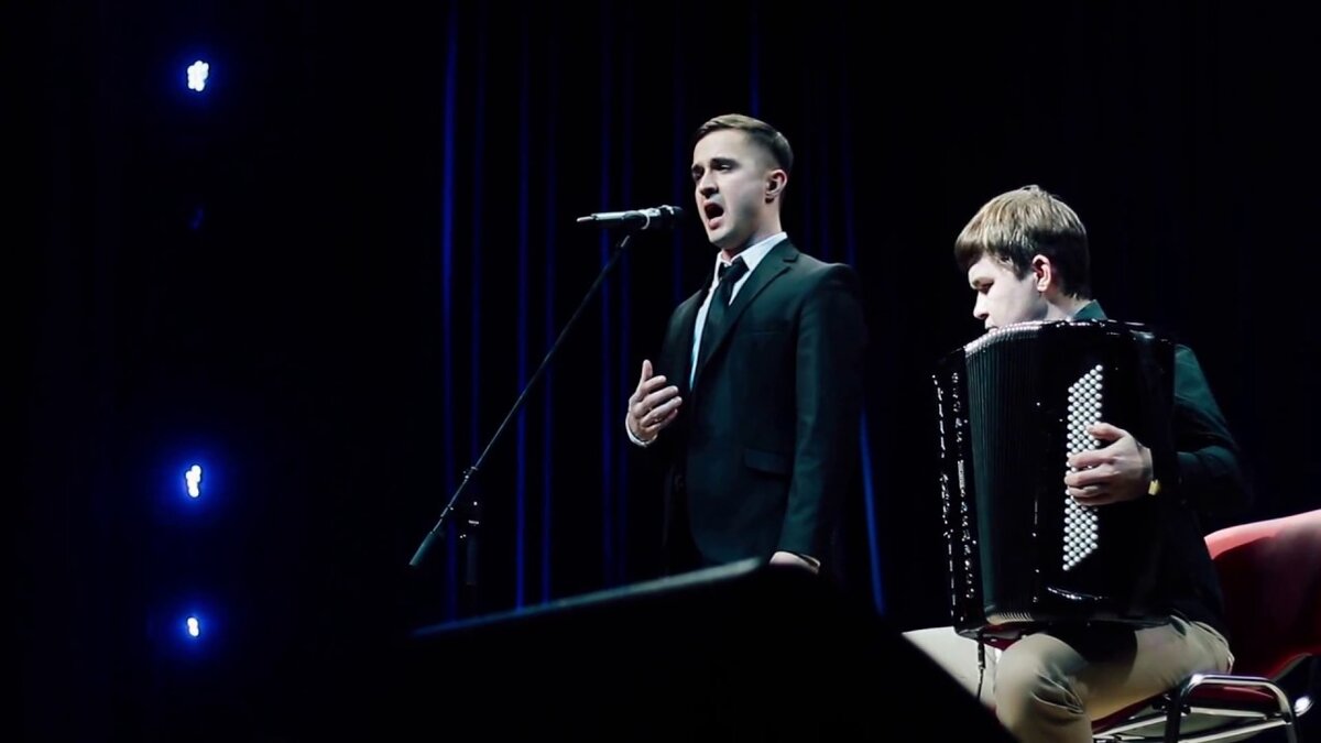 Аскер Бербеков, исполнение адыгской песни