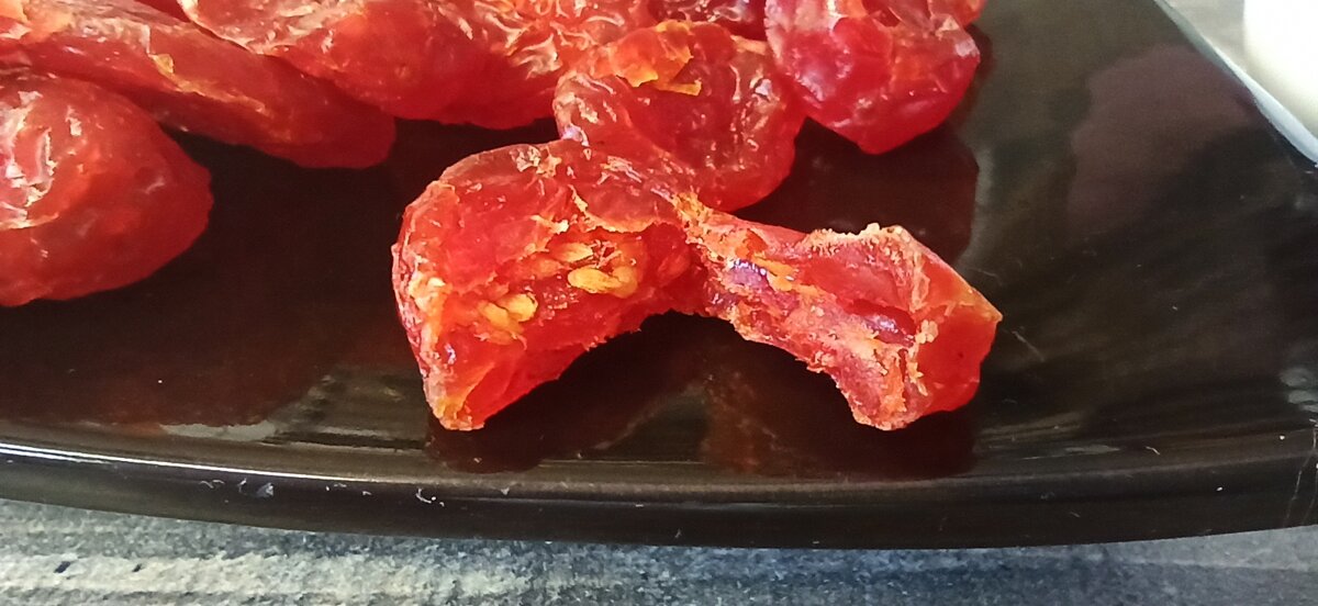 Хотела купить сушеный кизил на рынке, но меня обманули. Расскажу, как отличить настоящий кизил Хотела купить сушеный кизил на рынке, но меня обманули. Расскажу, как отличить настоящий кизил