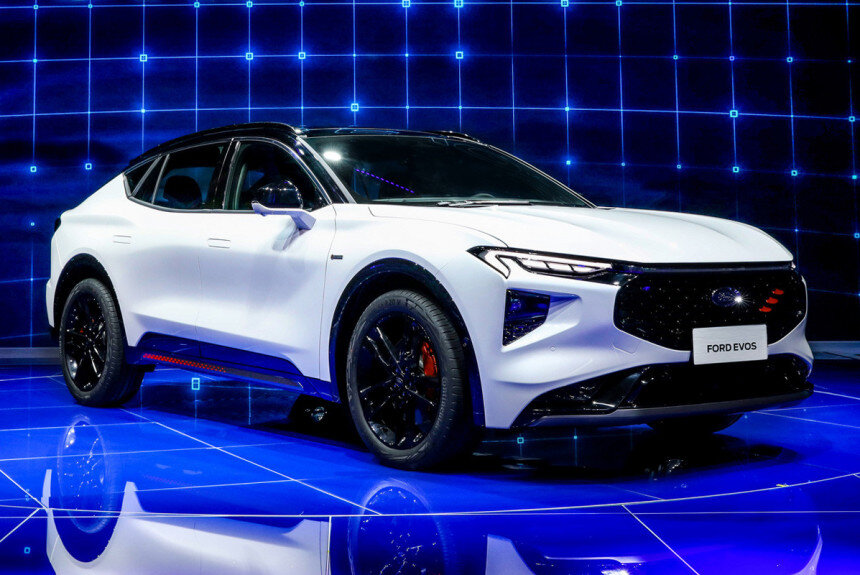 Ford Evos - первый показ на выставке в Шанхае. (Фото из открытых источников) 