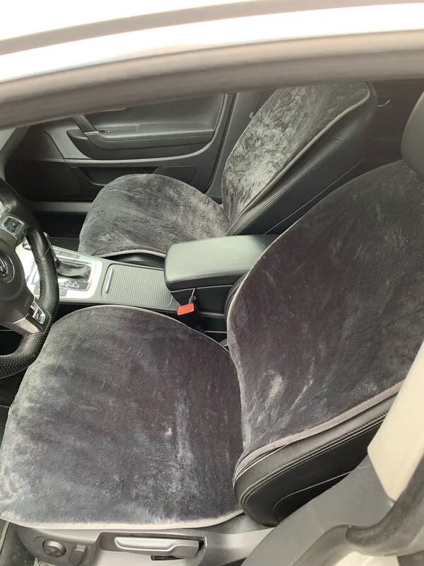 Серого цвета