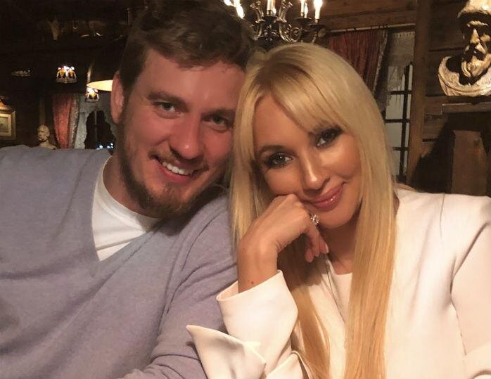 Лера Кудрявцева старше мужа на 17 лет