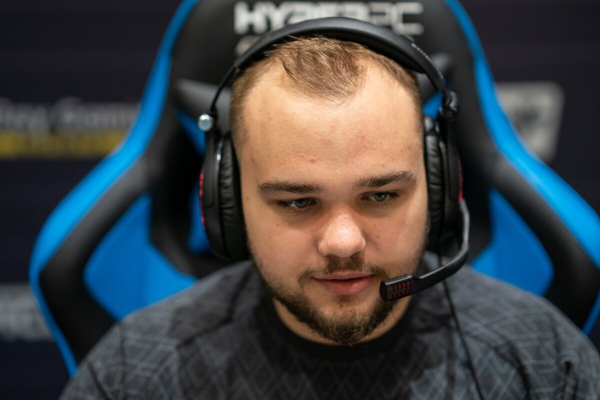 Владимир No[o]ne Миненко: «Сильный герой на линии — я вообще хз, что с ним делать. Приходит к тебе на линию SK четвертого уровня: тысяча хп, четыре армора, шесть хп регена, миллион демеджа с каждого спелла, в пачку невозможно зайти — инста килл просто. Если бы я был хардером, я бы на этом герое играл 30 игр подряд и еще 30 на Pangolier. Может, еще Nature's Prophet добавлял бы — если нравится, на сладенькое».