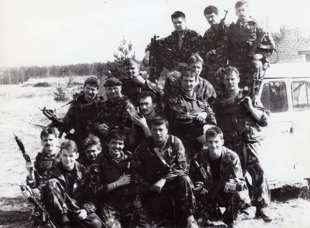 Рижский ОМОН на своей базе в августе 1991 года. Фото из открытых источников "Яндекс.Картинки".