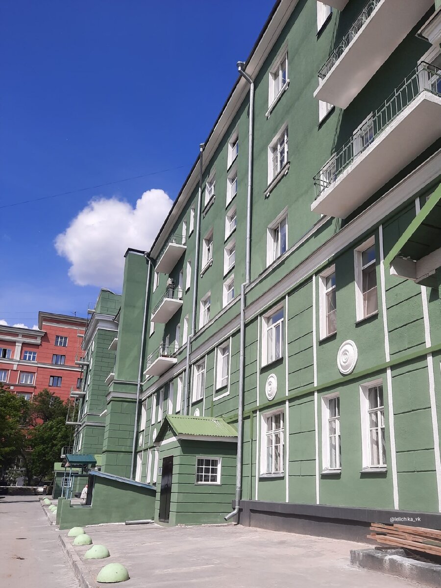 Листайте карусель