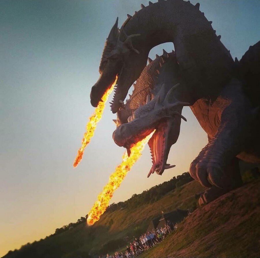 К нему не зарастёт народная тропа.