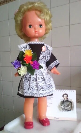 Советская школьная форма для девочек. Август, 2021.