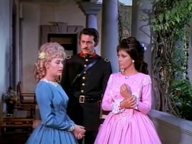 По некоторым данным, в первоначальном варианте история цыганки была выпущена в виде комикса в 1942 году в одном известном мексиканском журнале.