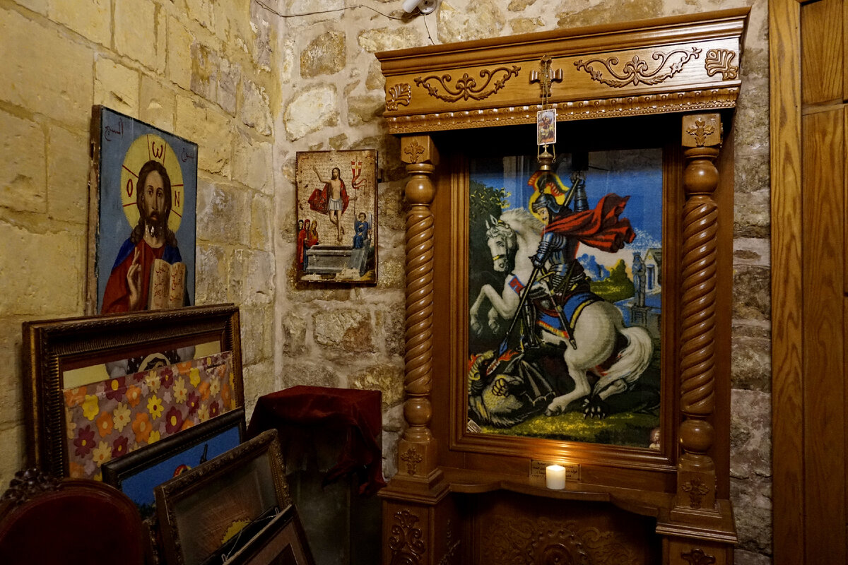 Церковь Святого Георгия/Аль-Хадер в Салте, Иордания. Икона-ковер
