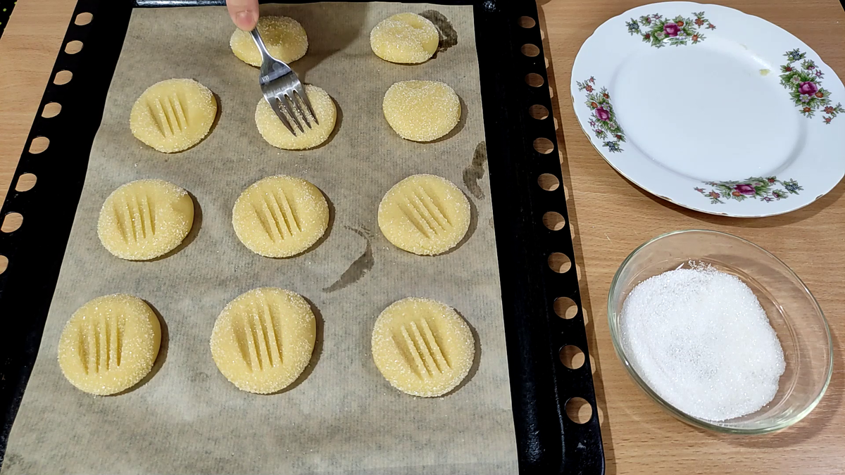 Самый простой рецепт песочного печенья! Мягкое, рассыпчатое и очень вкусное  домашнее печенье! (проще не бывает!) | На кухне два в одном | Дзен