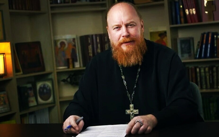Димитрий Рощин — протоиерей, руководитель Управления по работе с общественными организациями Синодального отдела по взаимоотношениям Церкви с обществом и СМИ.
