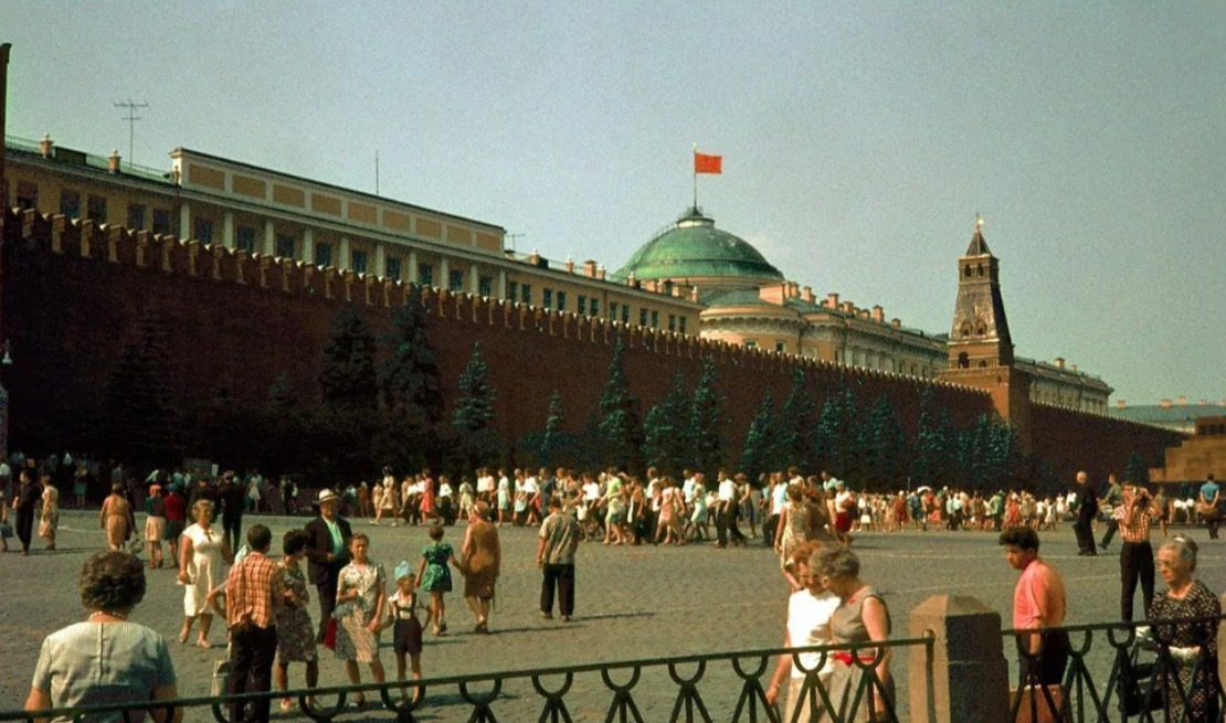 Ссср московский. Красная площадь Москва 70-е годы. Кремль СССР В 70. СССР Москва 1984 столица Кремль. Красная площадь 60-е годы.