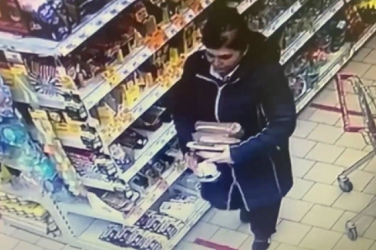    Двое пенсионеров в Екатеринбурге потратили 10 тысяч рублей с чужой карты