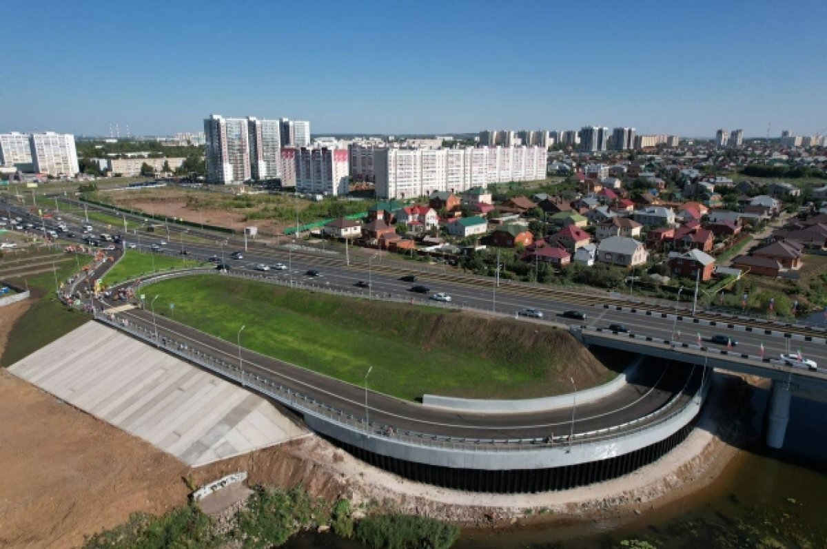 Будет меньше ДТП - в Челнах заработал разворот под мостом через Мелекеску |  АиФ – Казань | Дзен