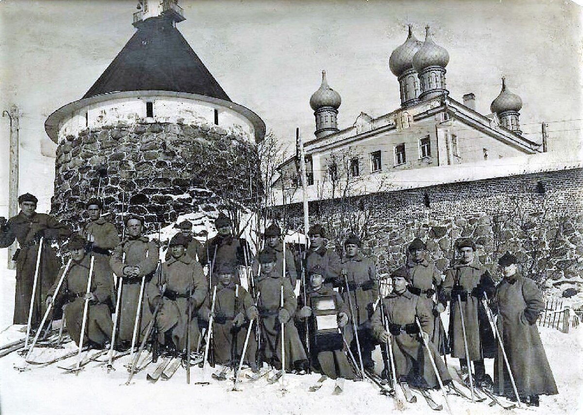 Соловки концентрационный лагерь. 45 бригада кубинка. Соловецкий лагерь особого назначения соловки. Место особого назначения. Полицейский спецназ.