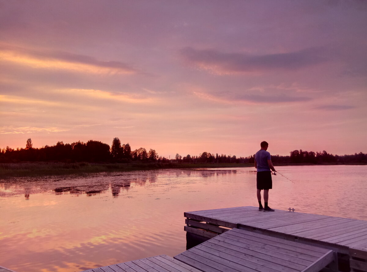 Картина маслом - "Муж рыбачит".