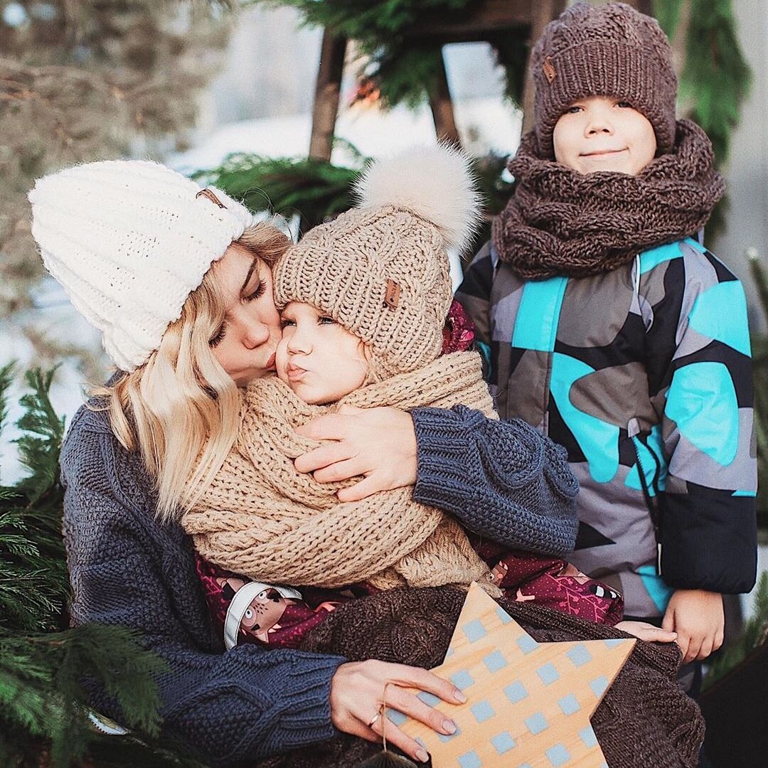Знаю, что многие раздражающие звуки связаны с детьми :)