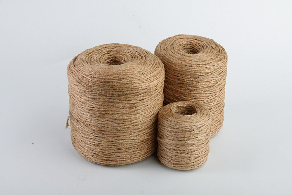 На фотографии джутовый шпагат.