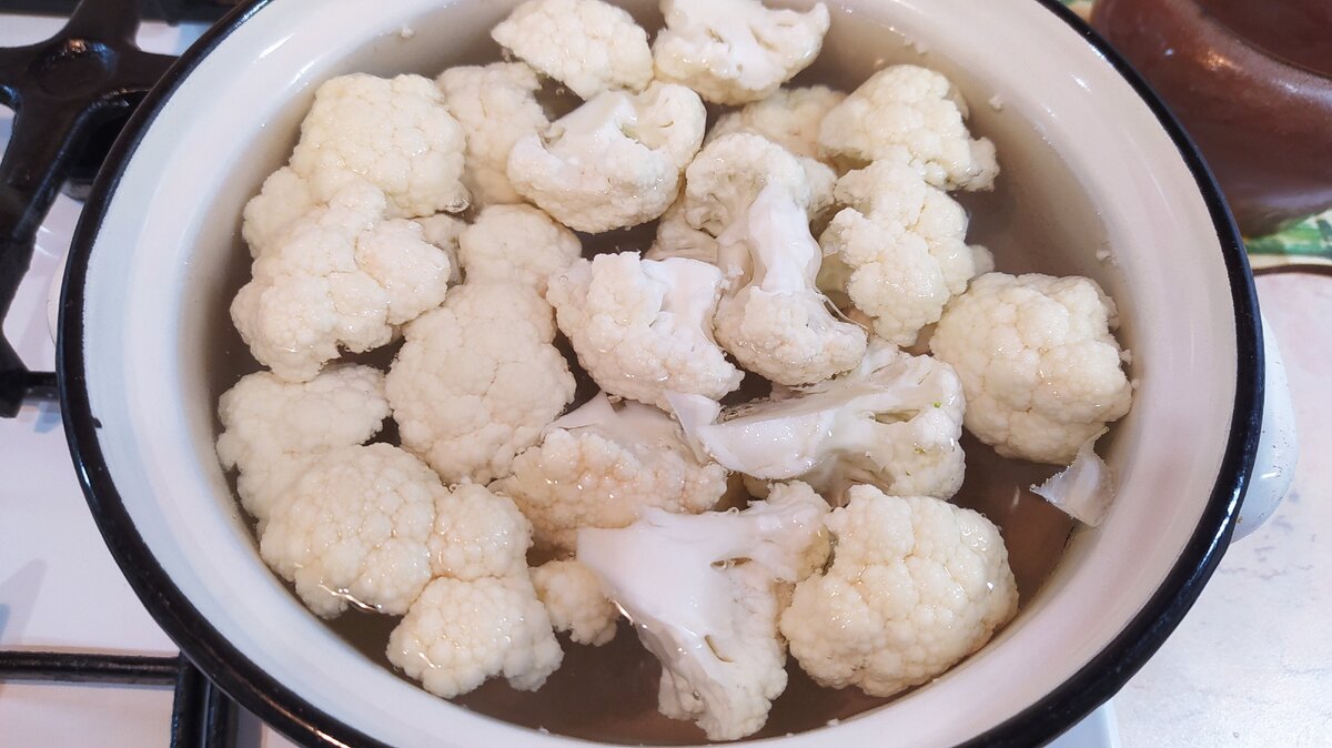 Запеченная рыба с капустой. Да, необычно, но невероятно вкусно