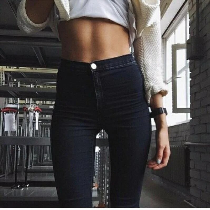 стройные бедра