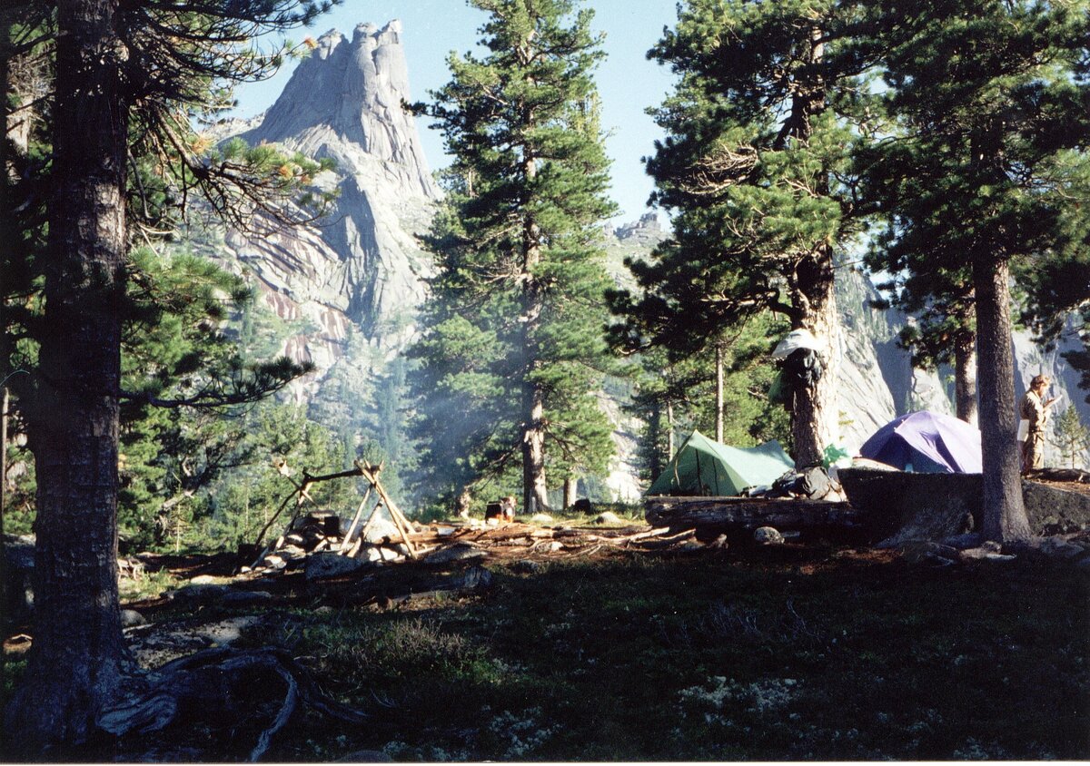 На разведке!