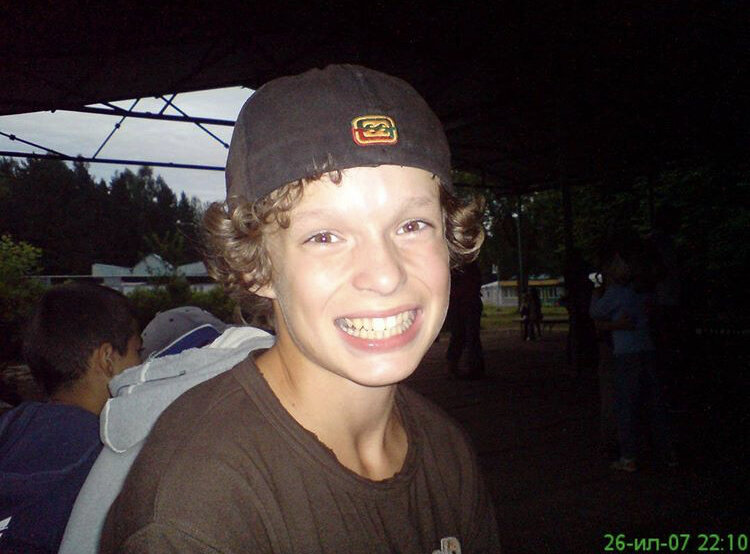 Это я. Фотография из детства. Пленка. 2007 год.