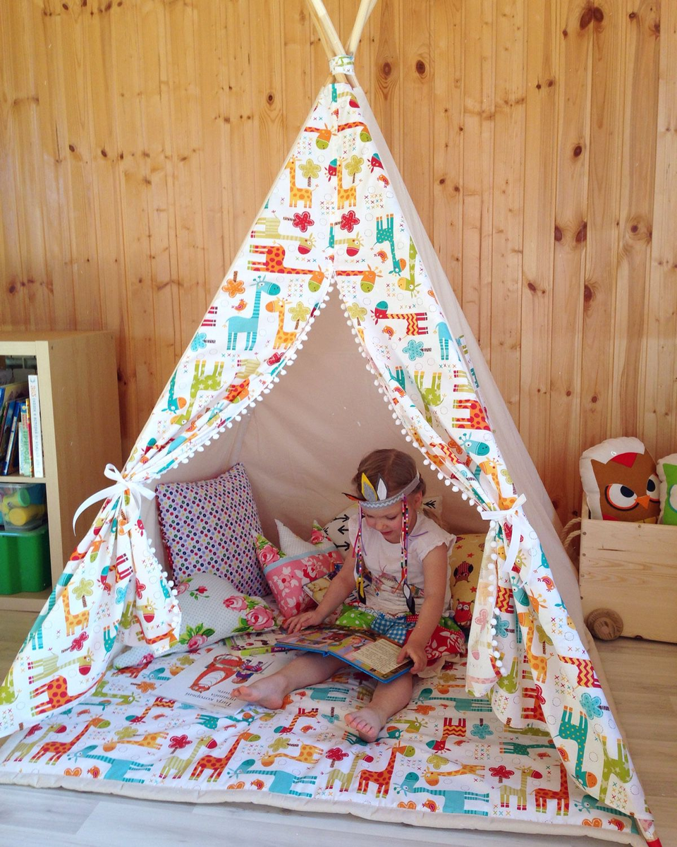 DIY Indoor Kid Fort Kids fort indoor, Diy fort, Diy for kids