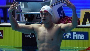Пловец Сунь Ян заработал 8 лет за удар молотком по пробиркам