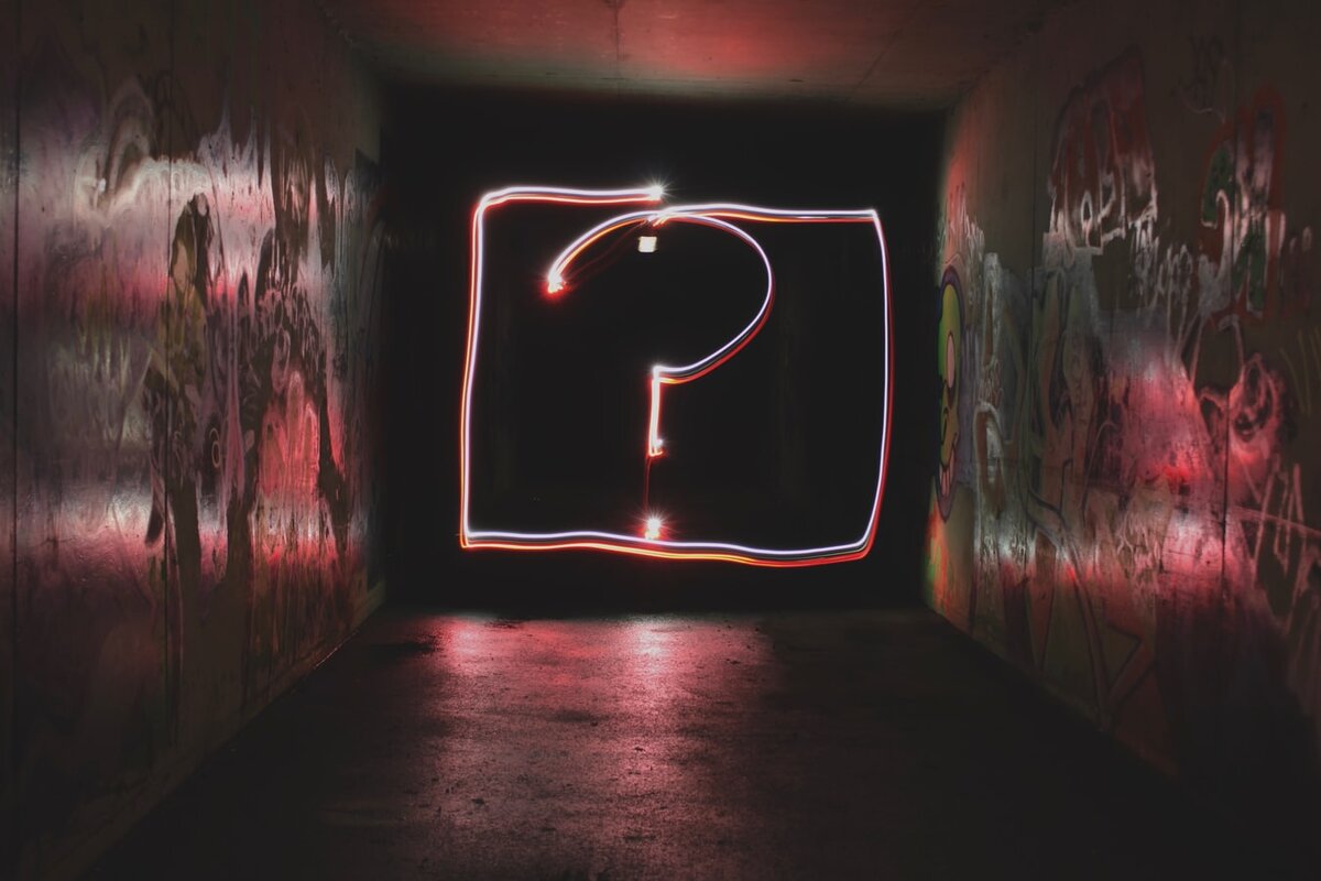 https://images.unsplash.com/photo-1484069560501-87d72b0c3669?ixlib=rb-1.2.1&ixid=eyJhcHBfaWQiOjEyMDd9&auto=format&fit=crop&w=1350&q=80