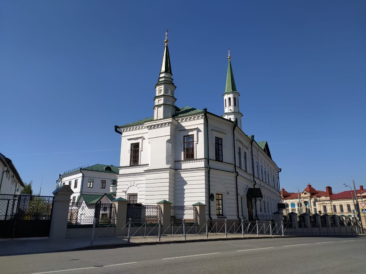 Мечеть галиев казань. Галеевская мечеть казань внутри. Галеевская мечеть. Галеевская мечеть казань внутри. Галеевская мечеть.