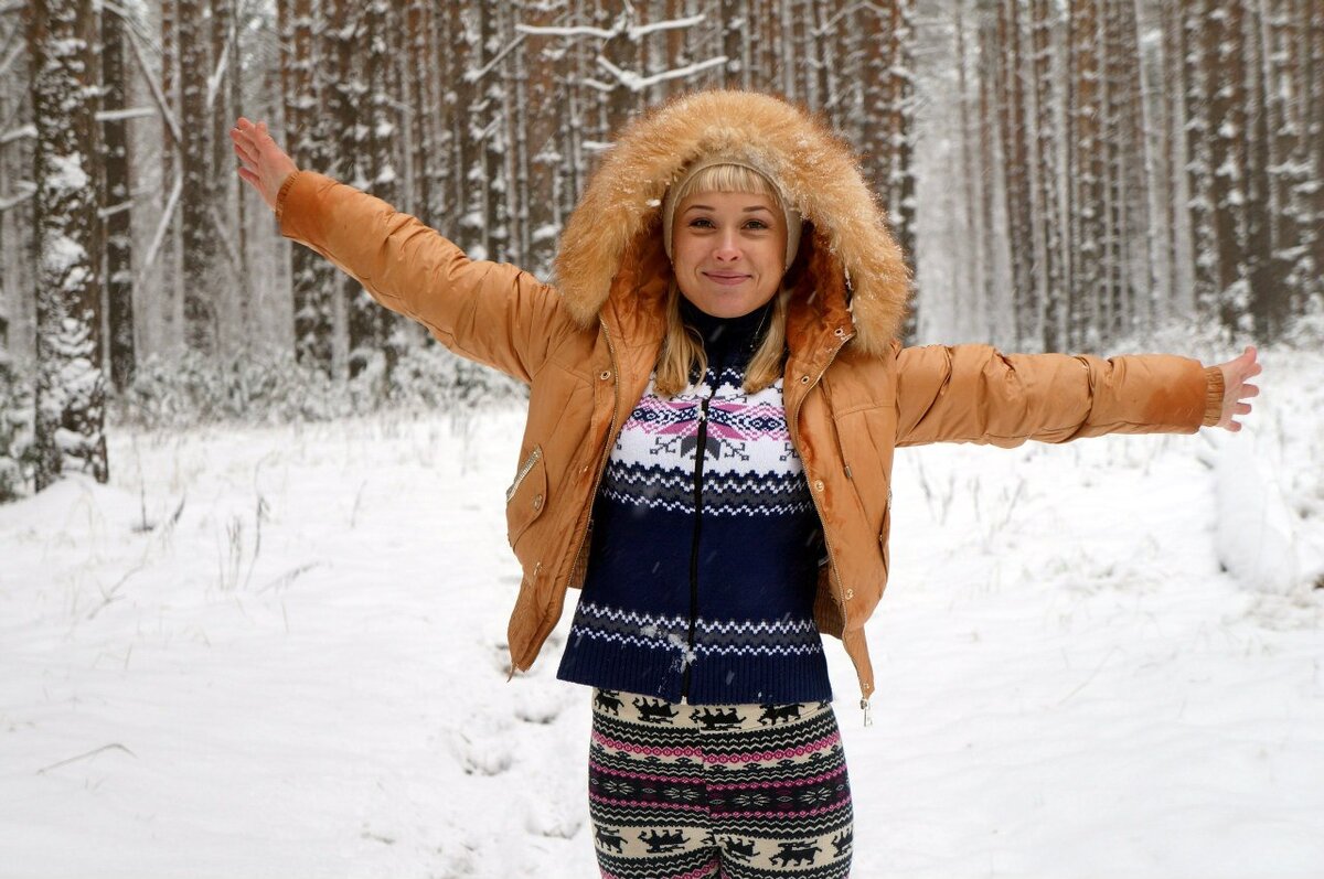 "Целый день,шел снежок...Чудо как,хорошо!"(из песни Т. Овсинеко "Женское счастье).На фото,автор в 2013 году.Вот уж,зима была,так зима!❄️