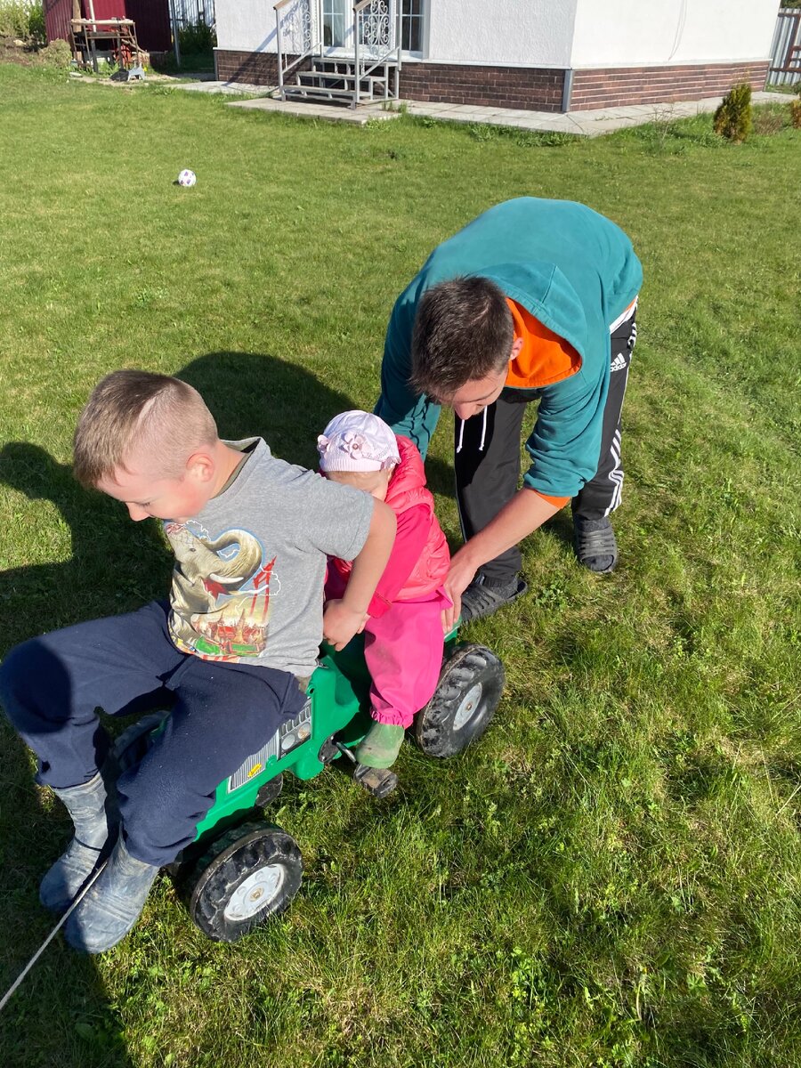 Детки на даче