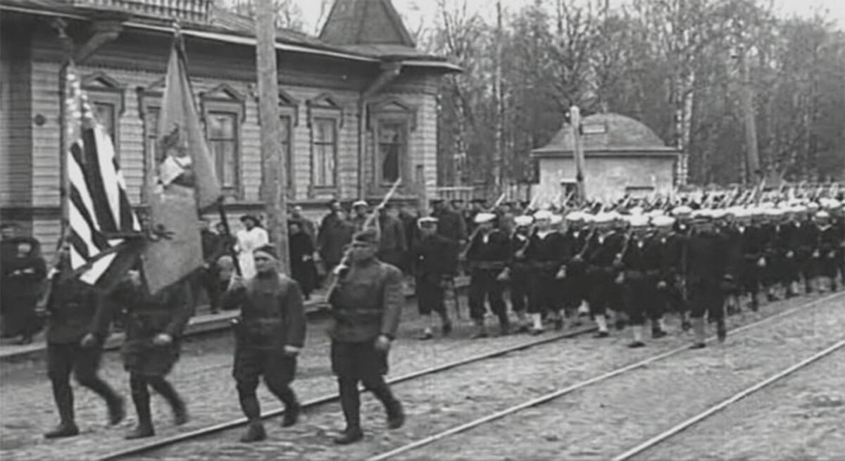 Парад американцев в Архангельске. 1918 год.