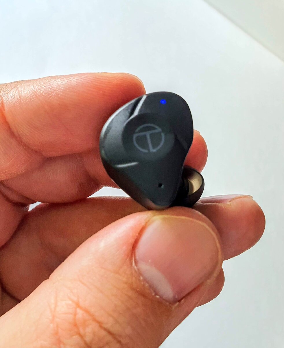 Bluetooth обзор. TRN t300. ТРН т300 наушники. TRN t300 чехол. TRN t300 FITEAR.