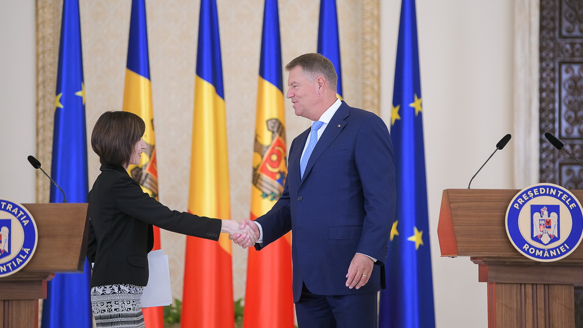Молдова и молдова одно и тоже. Майя Санду 2022. Майя Санду Румыния. Объединение Румынии и Молдавии.