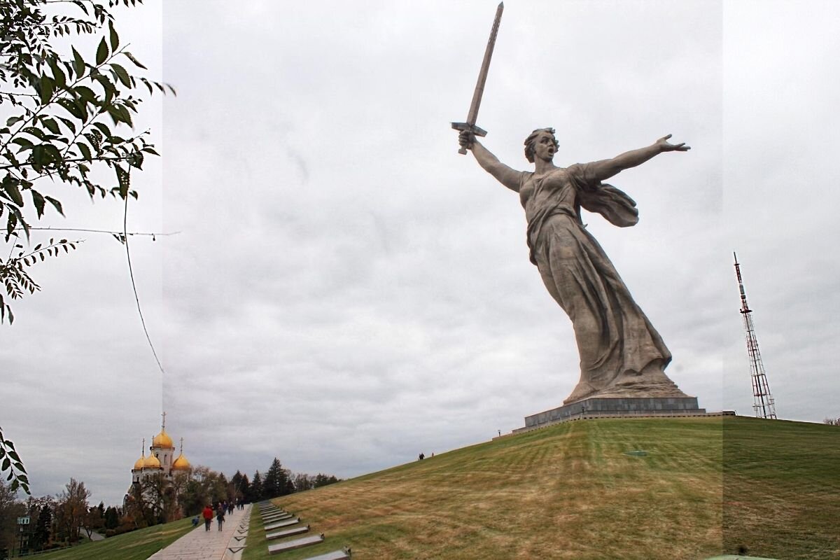 Монумент "Родина-мать зовёт", г. Волгоград. Листайте карусель.