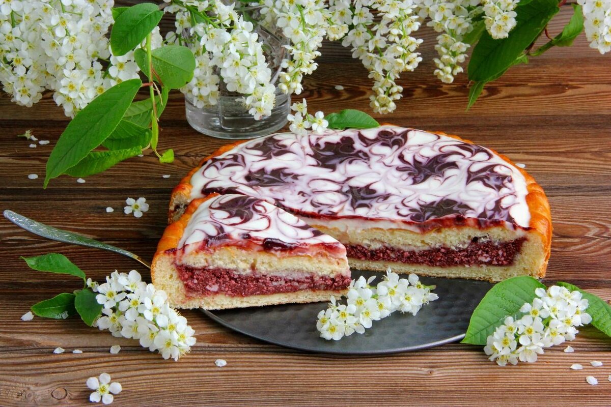 Выпечка с черемухой