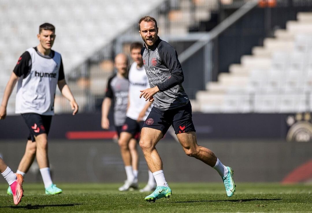 instagram / chriseriksen8