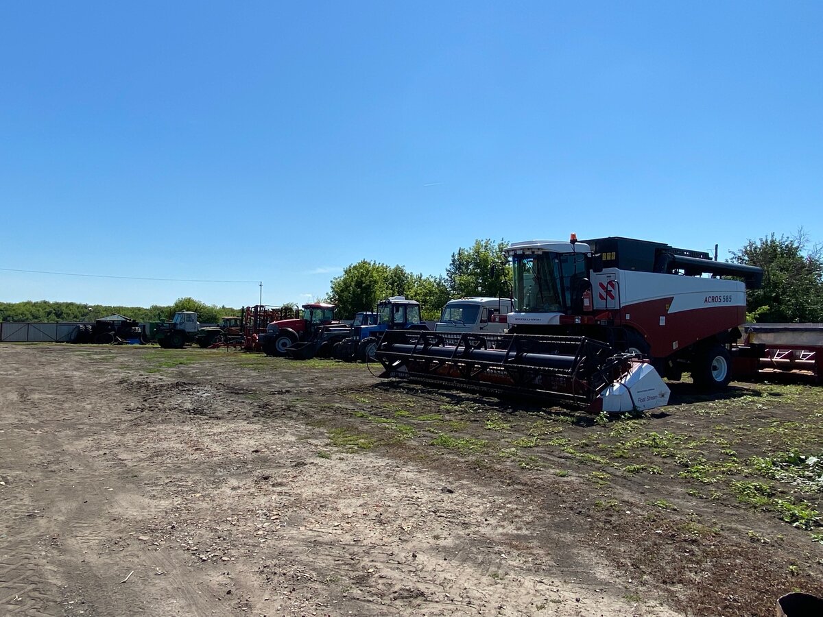 Машинно-тракторный парк КФХ "Соколов" в Тамбовской области. Фото: glavpahar.ru.