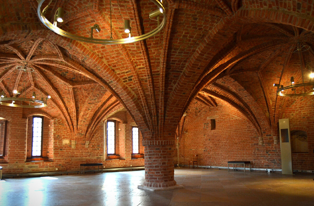 Владычная (Грановитая) палата в Великом Новгороде 1430-х годов. Фото: Артём Нойер 