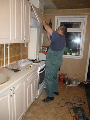 Это я и мои работы в мебели и аквапринте. Не считая "барахолки" и крытья крыш до этого.