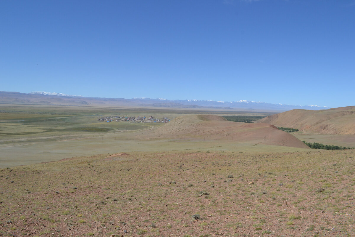 очень далеко